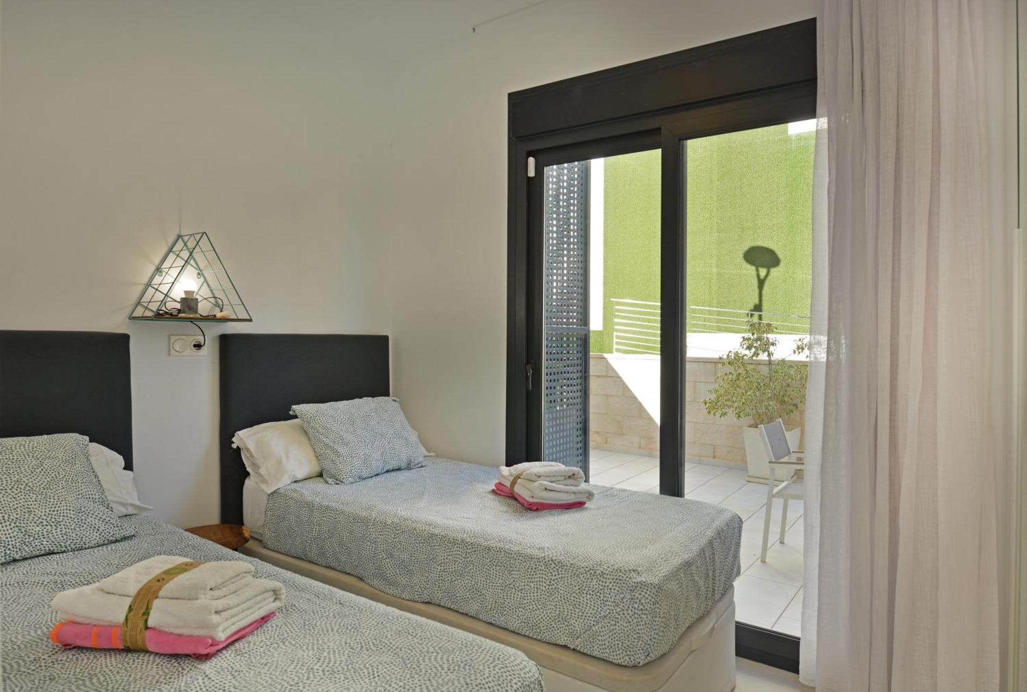 Beachfront Luxury Apartments By Nras Arenales del Sol Room photo